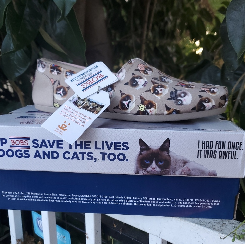 Grumpy Cat BOBS by Sketchers Women’s Memory Foam A - Picture 7 of 8